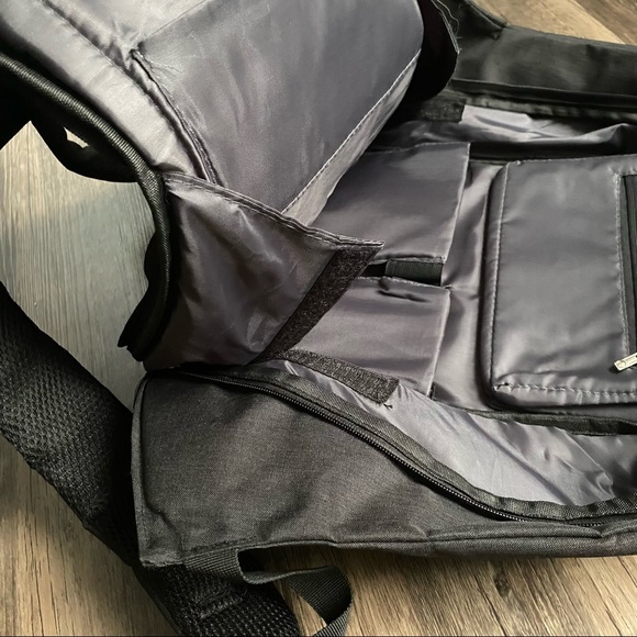 NWOT laptop / camera bag backpack. - Picture 10 of 12